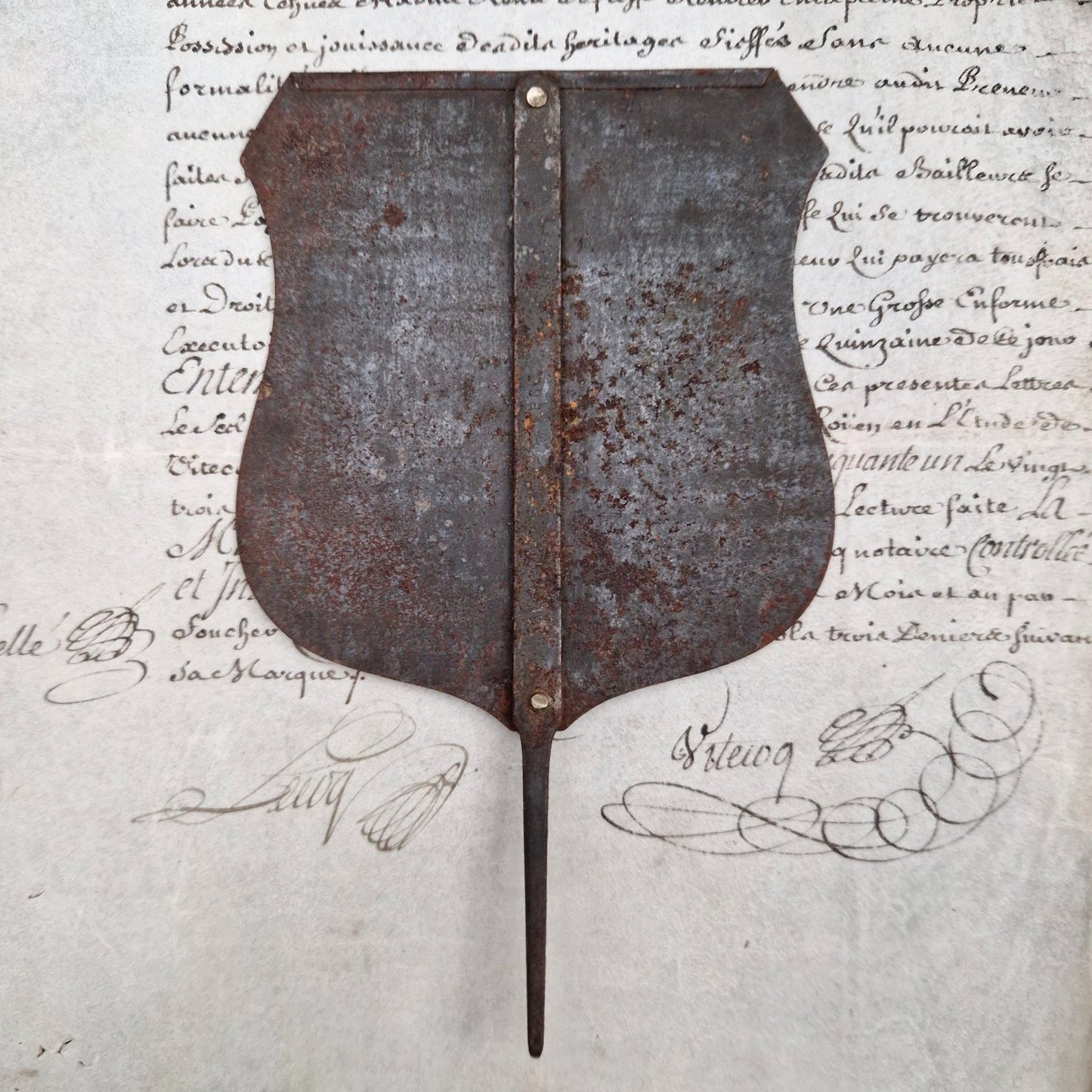 Étiquette de prix édouardienne « 8 D. »
