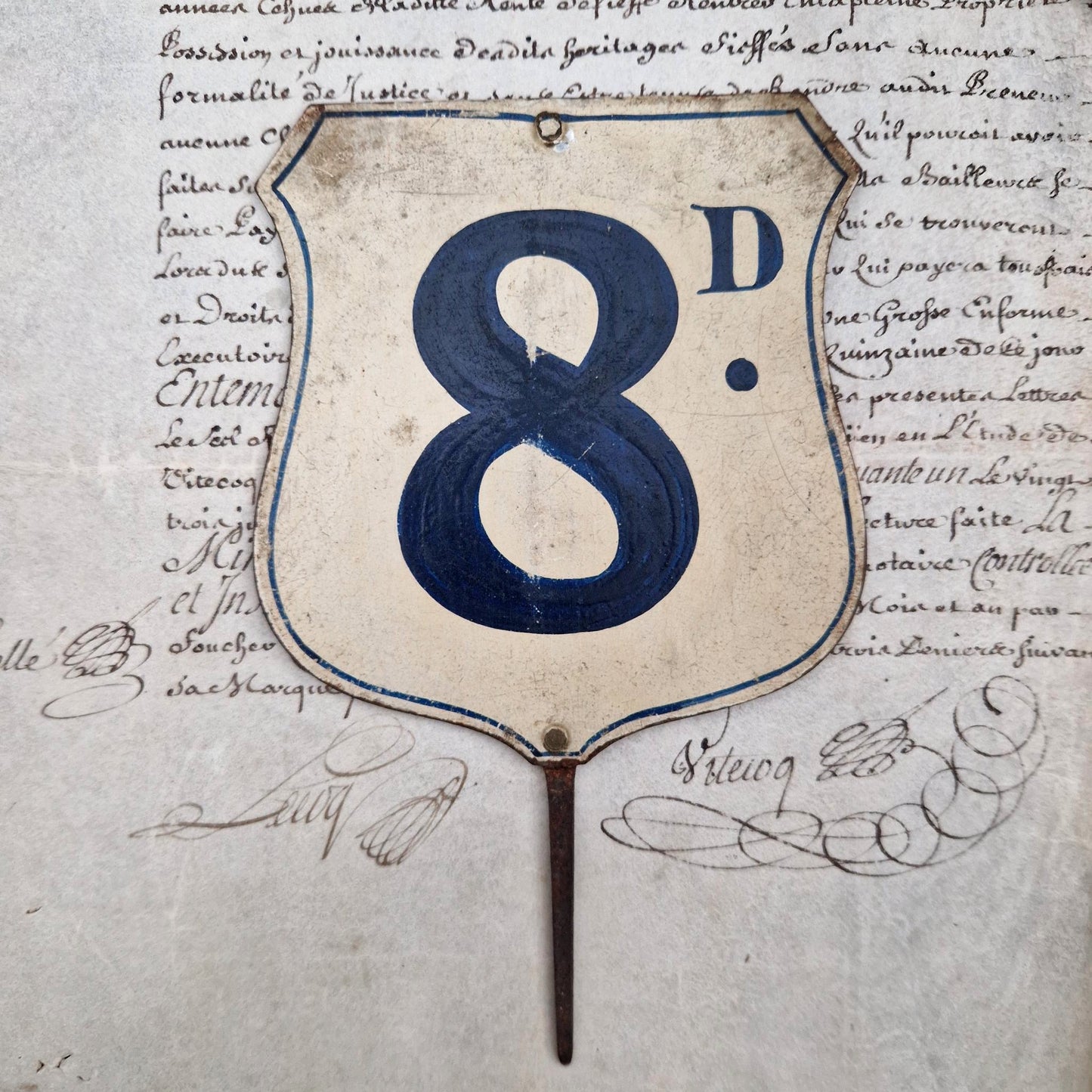 Étiquette de prix édouardienne « 8 D. »