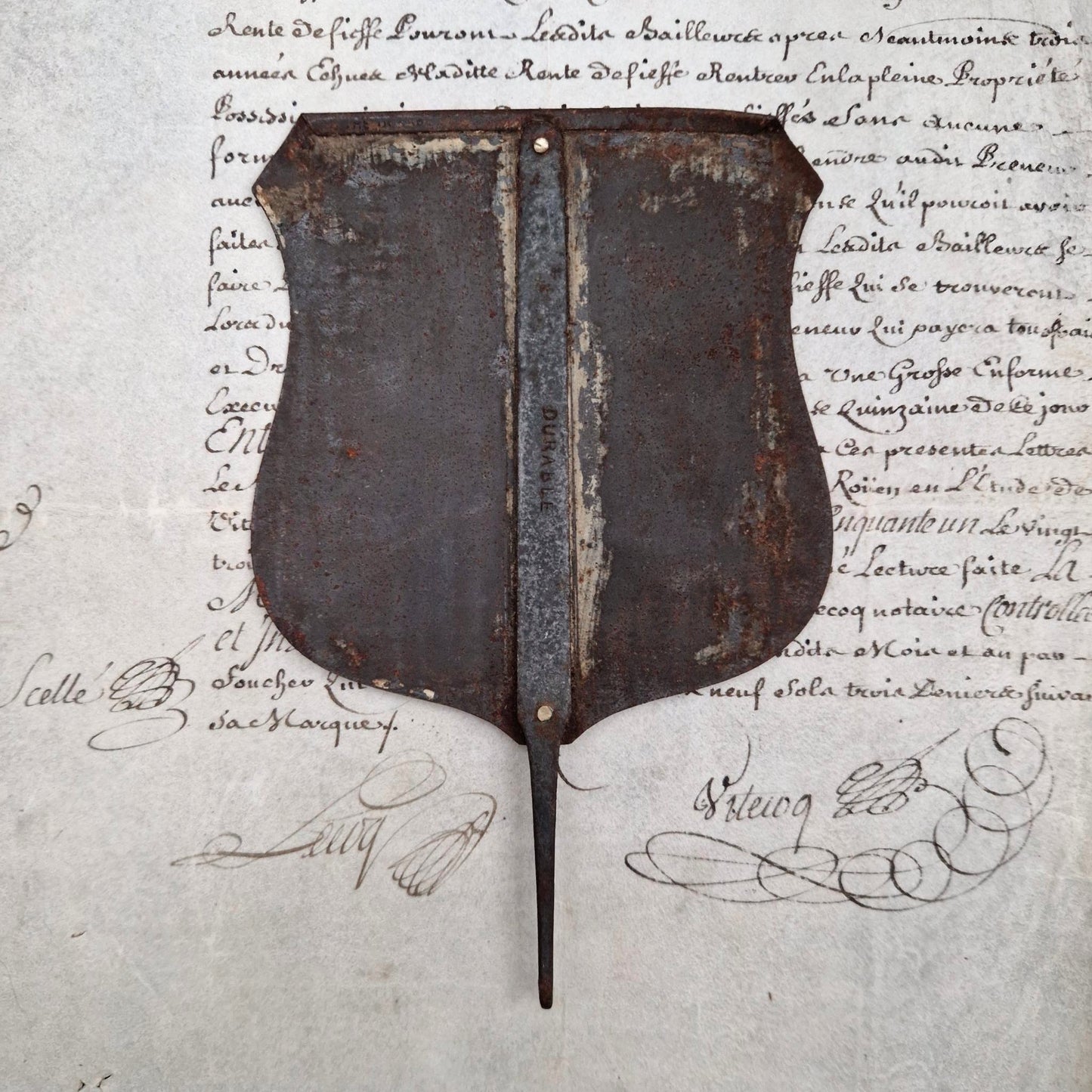 Ancienne étiquette de prix anglaise « 1/8 » – Blason