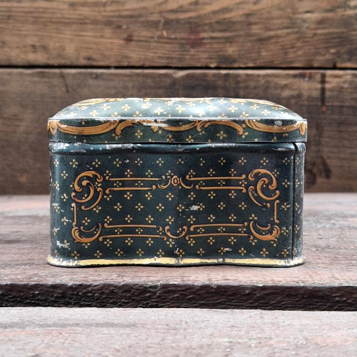 Lithographed tin box "Chronons Glacés Cholvy"