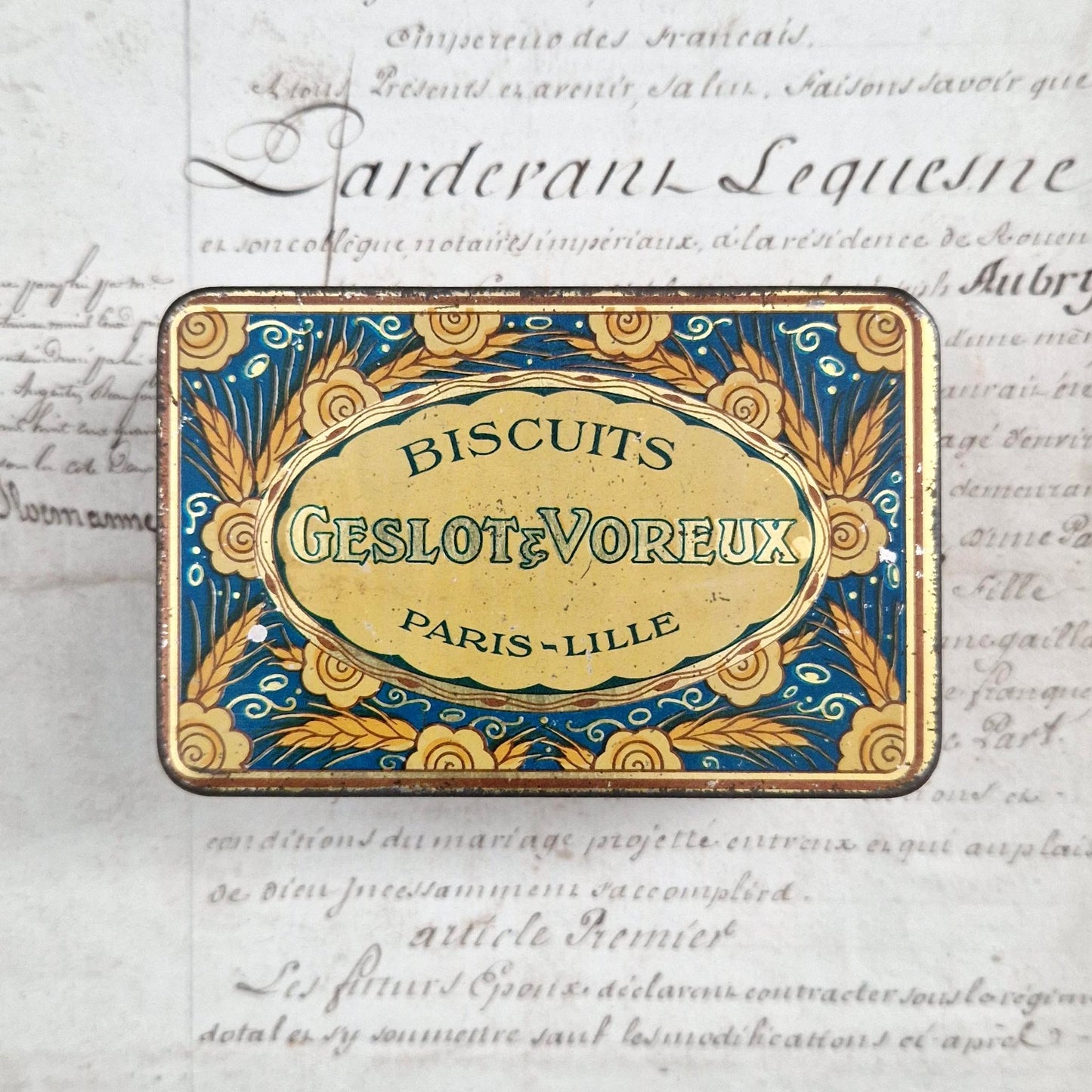 Lithographed tin box "Geslot & Voreux Biscuits"
