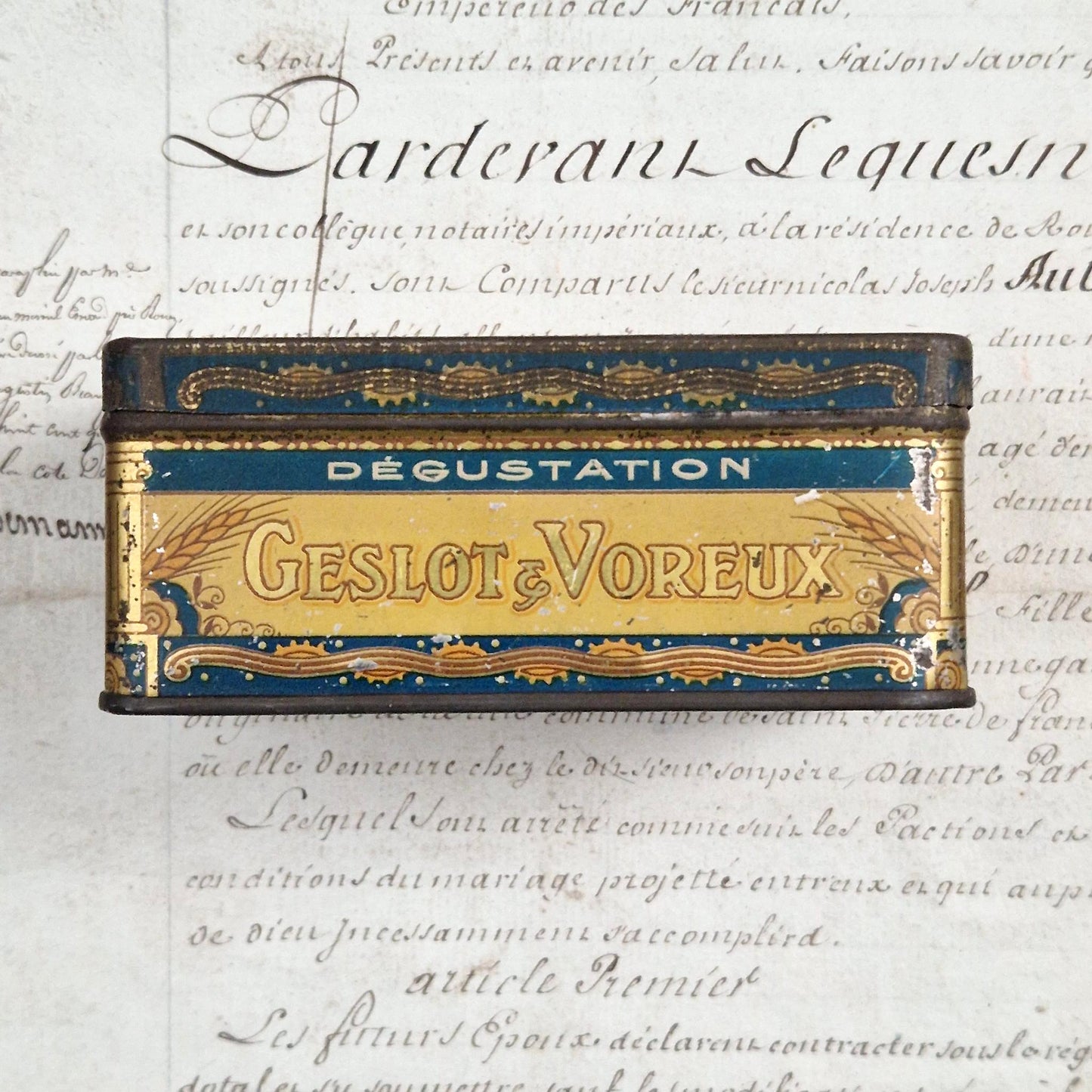 Lithographed tin box "Geslot & Voreux Biscuits"