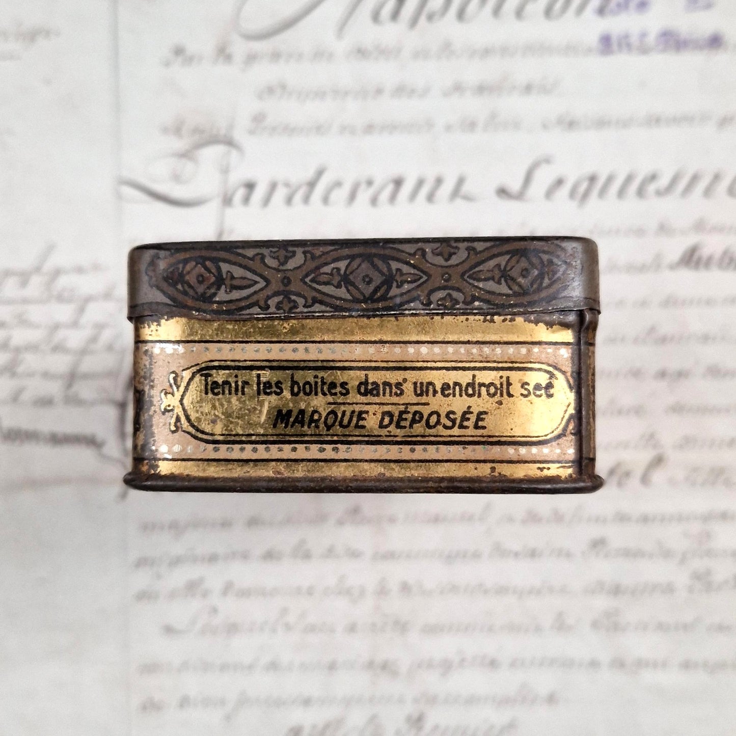 Boîte publicitaire « Bêtises de Cambrai – Despinoy »