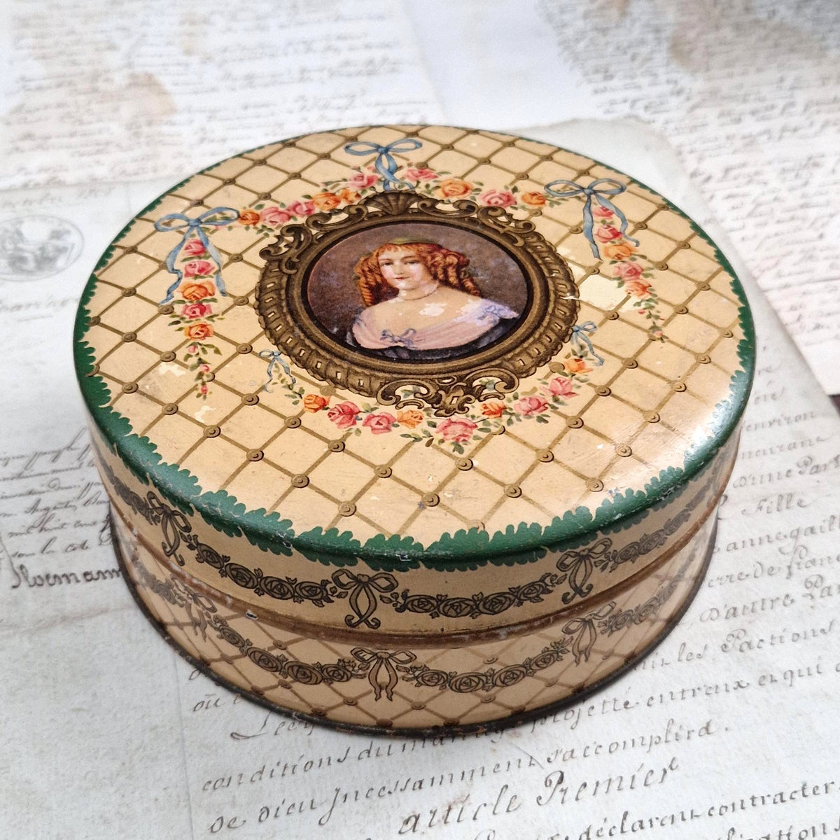 Antique box "Chocolat de Royat", Circa 1900
