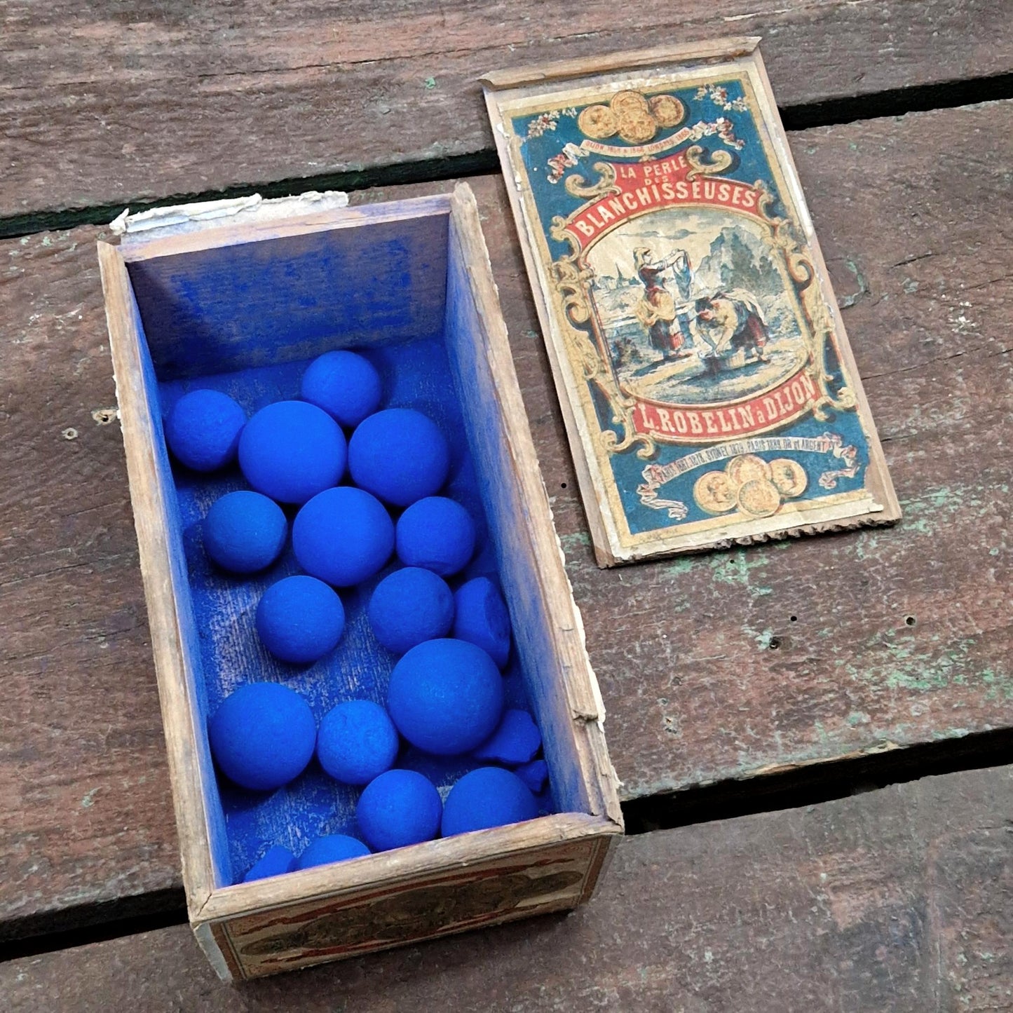 Rare Box "The Laundresses' Pearl" - L. Robelin