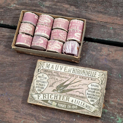 Box of "The Swallow - Mauve" dye (12 sachets)