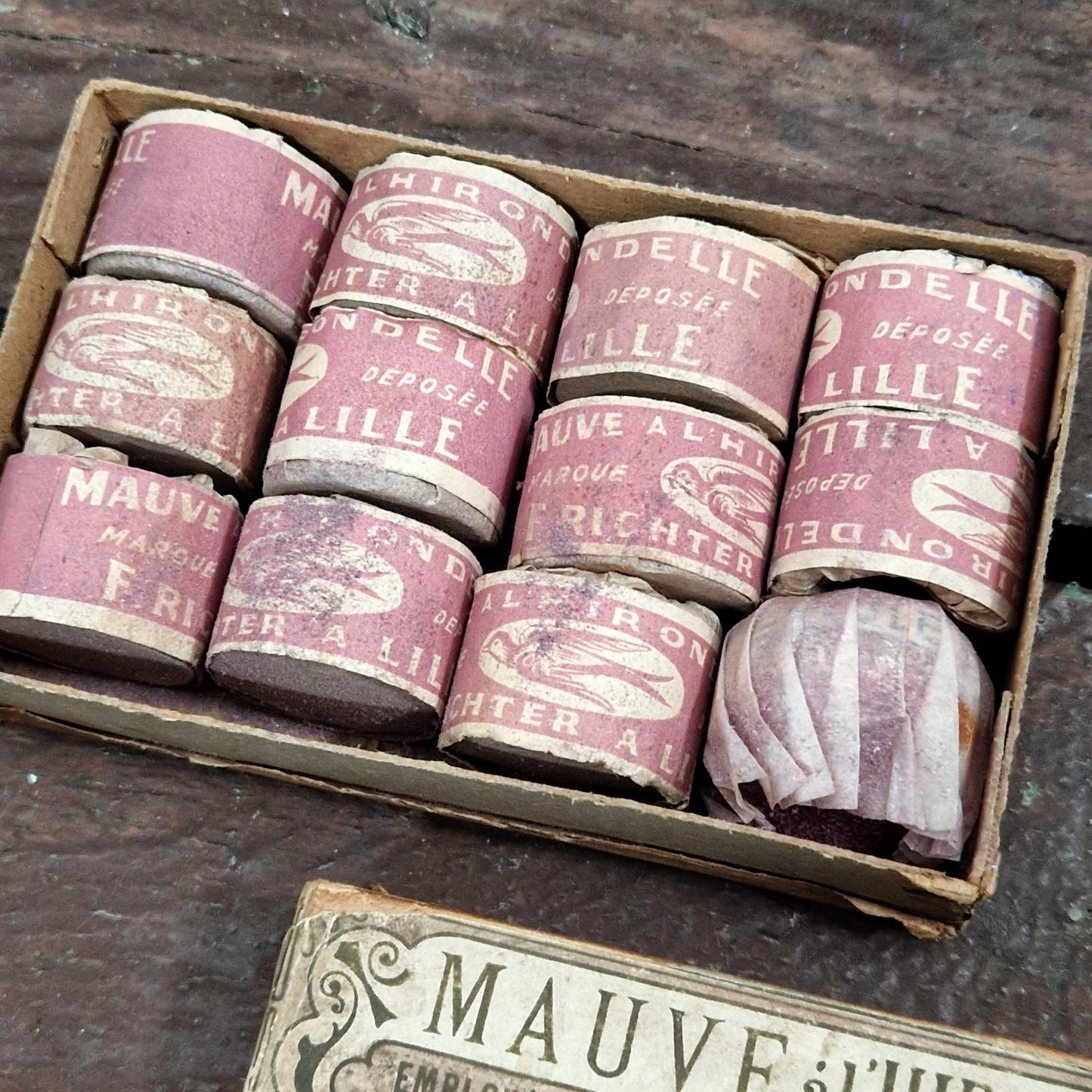 Box of "The Swallow - Mauve" dye (12 sachets)