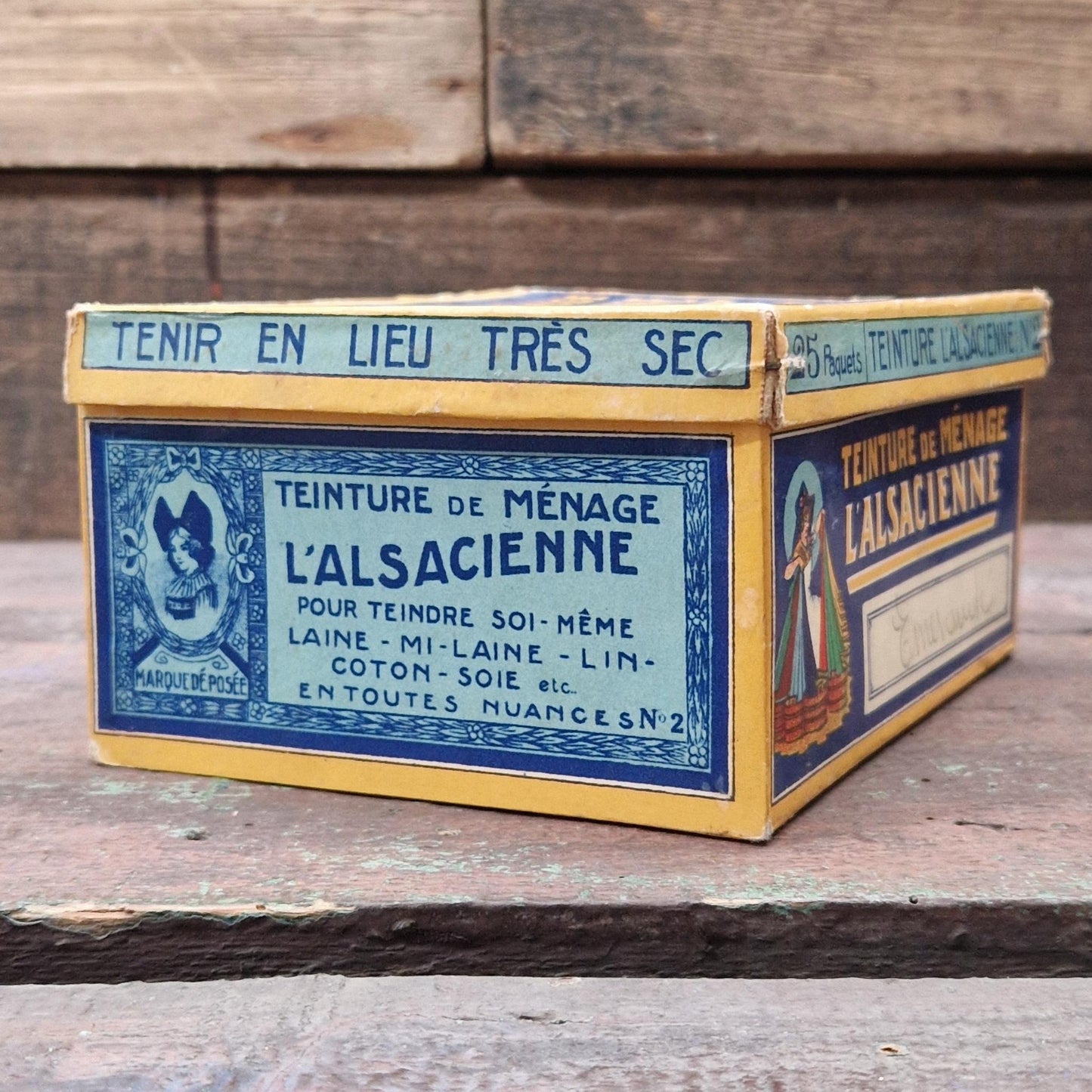 Box of "L'Alsacienne - Yellow Green" dye (15 sachets)