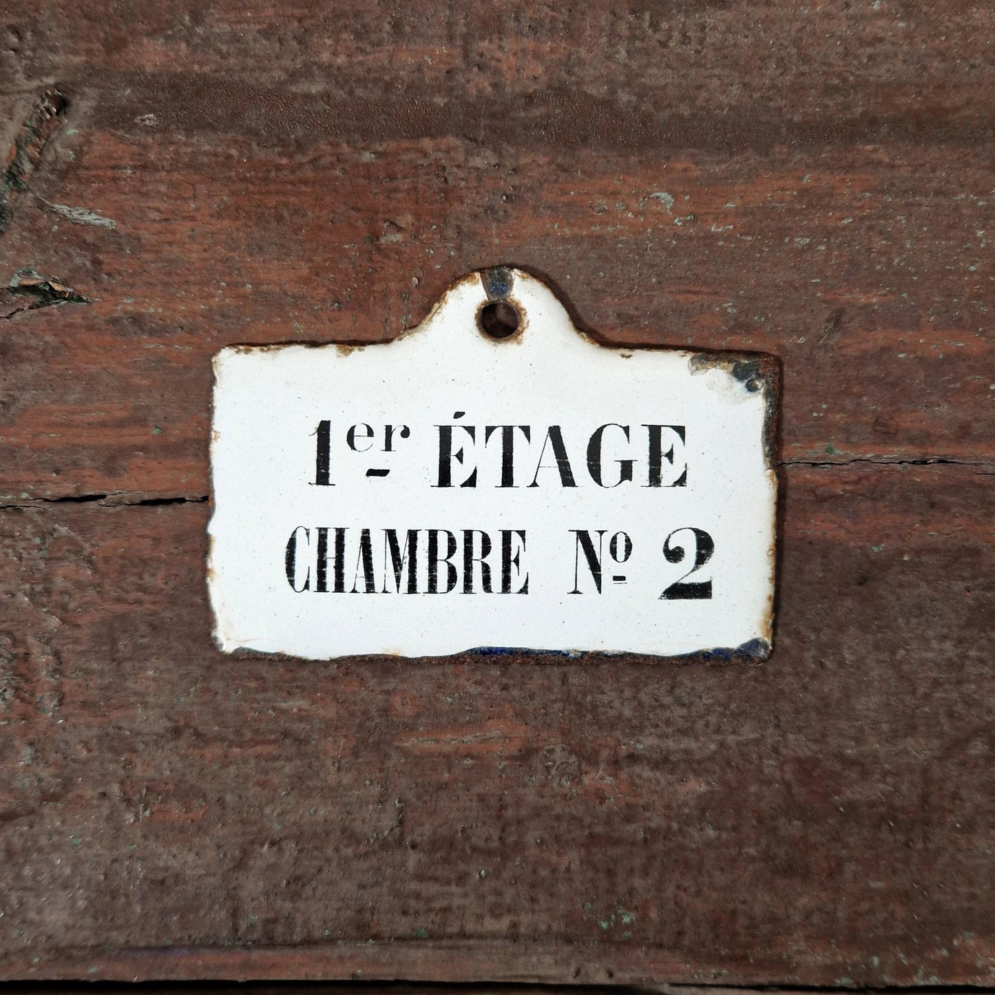 Plaque émaillée ancienne « 1er Étage Chambre n° 2 »