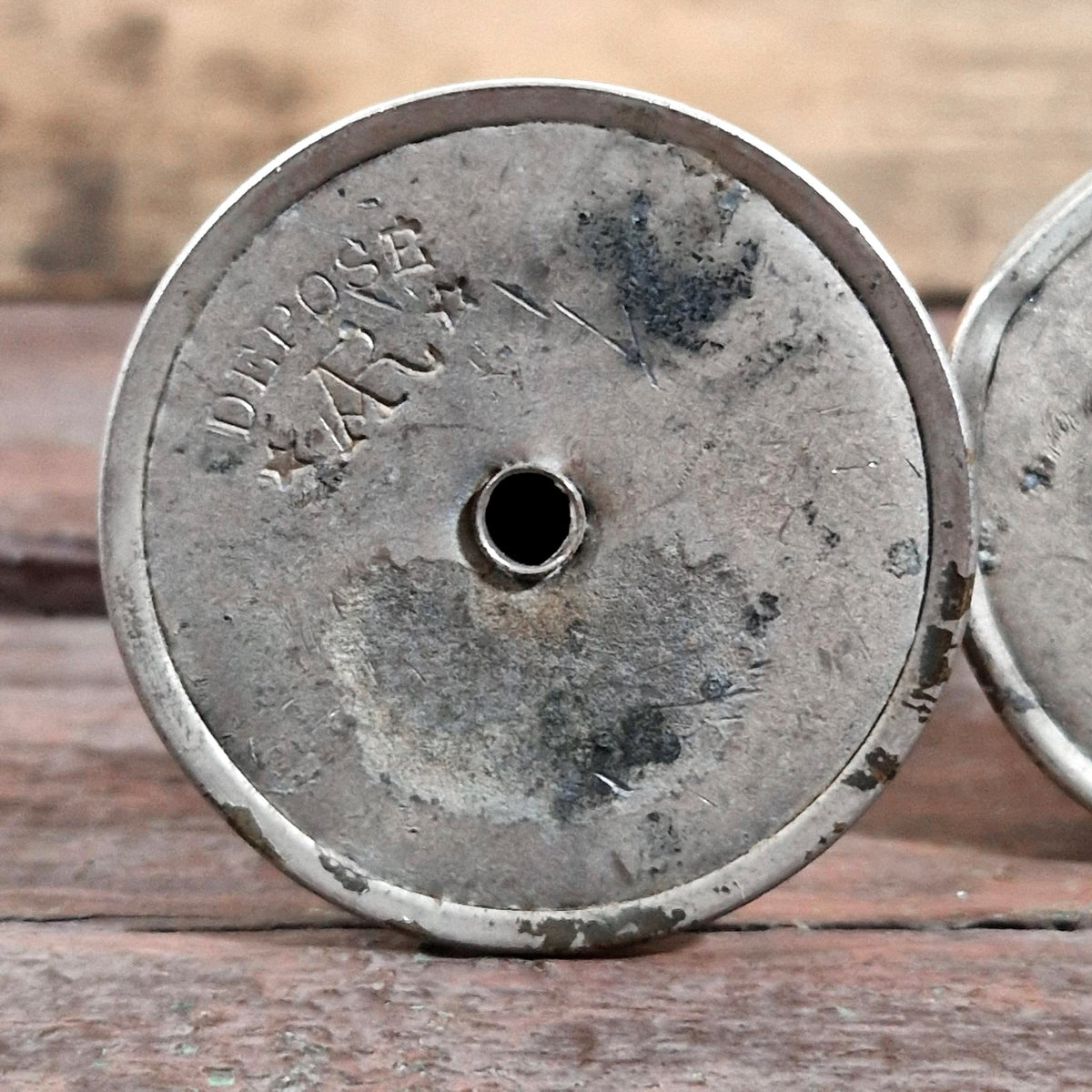 Ancien présentoir ancien réglables en métal « AR »