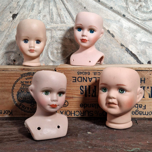 Painted porcelain doll's head - Circa 1930/1950