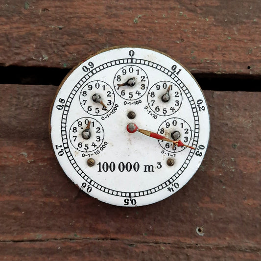 Compteur mécanique à cadran émaillé « 100 000 m³ »
