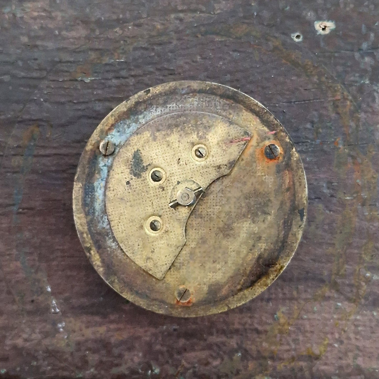 Compteur mécanique à cadran émaillé « 100 000 m³ »