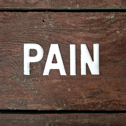 Anciennes lettres émaillées x4 - « PAIN »