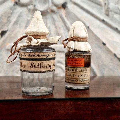 Coffret d'apothicaire ancien - Flacons de Remèdes XIXe