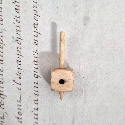 Ancien dé à toupie ou toton en Os - XIXe