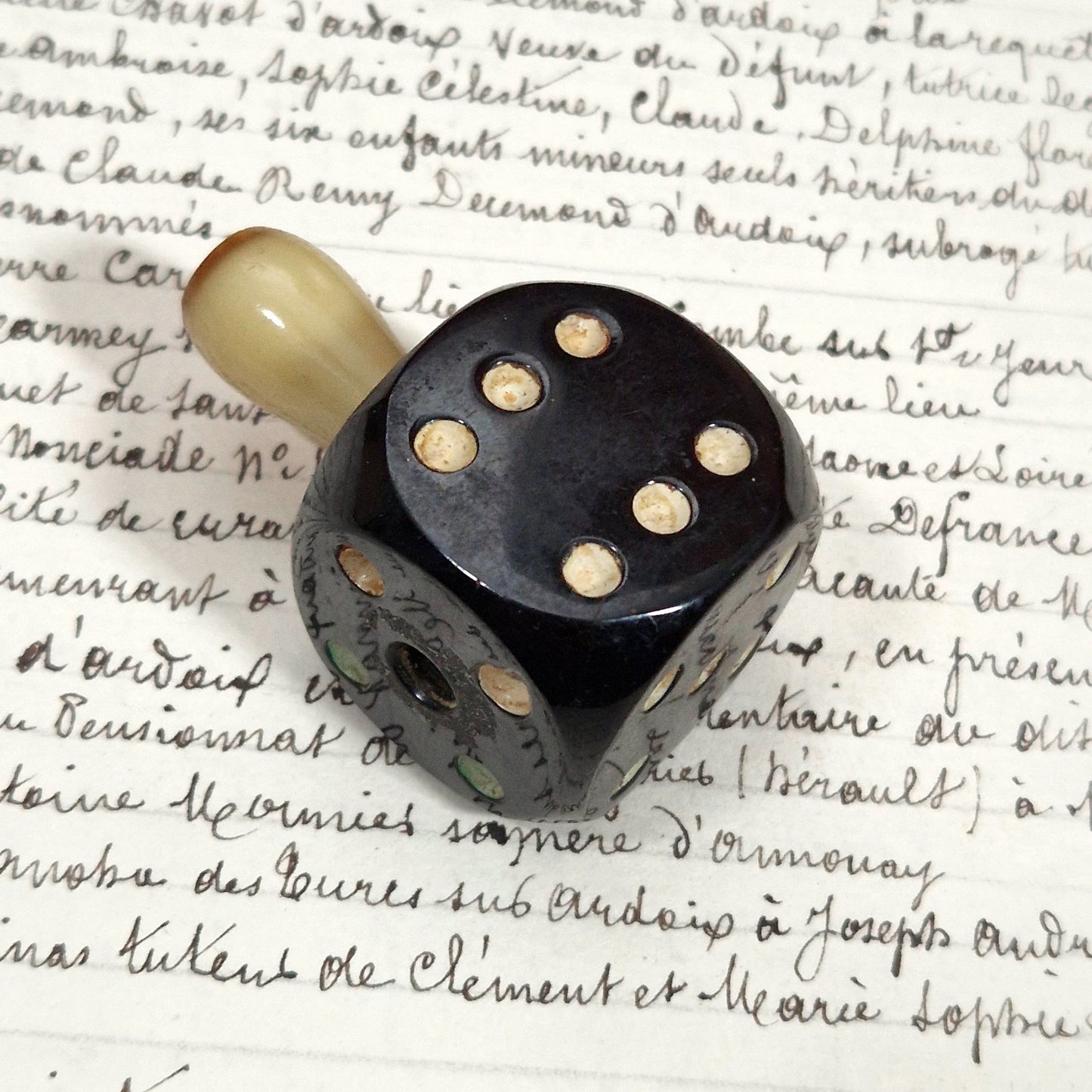 Curieux Dé mécanique tournant en bakélite  - Circa 1930