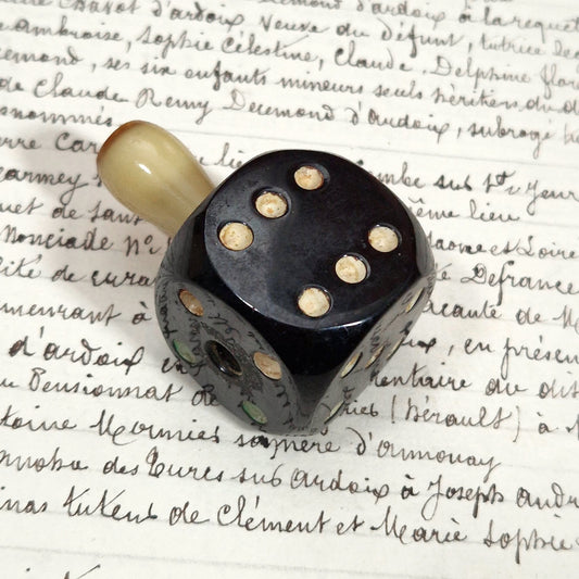 Curieux Dé mécanique tournant en bakélite  - Circa 1930