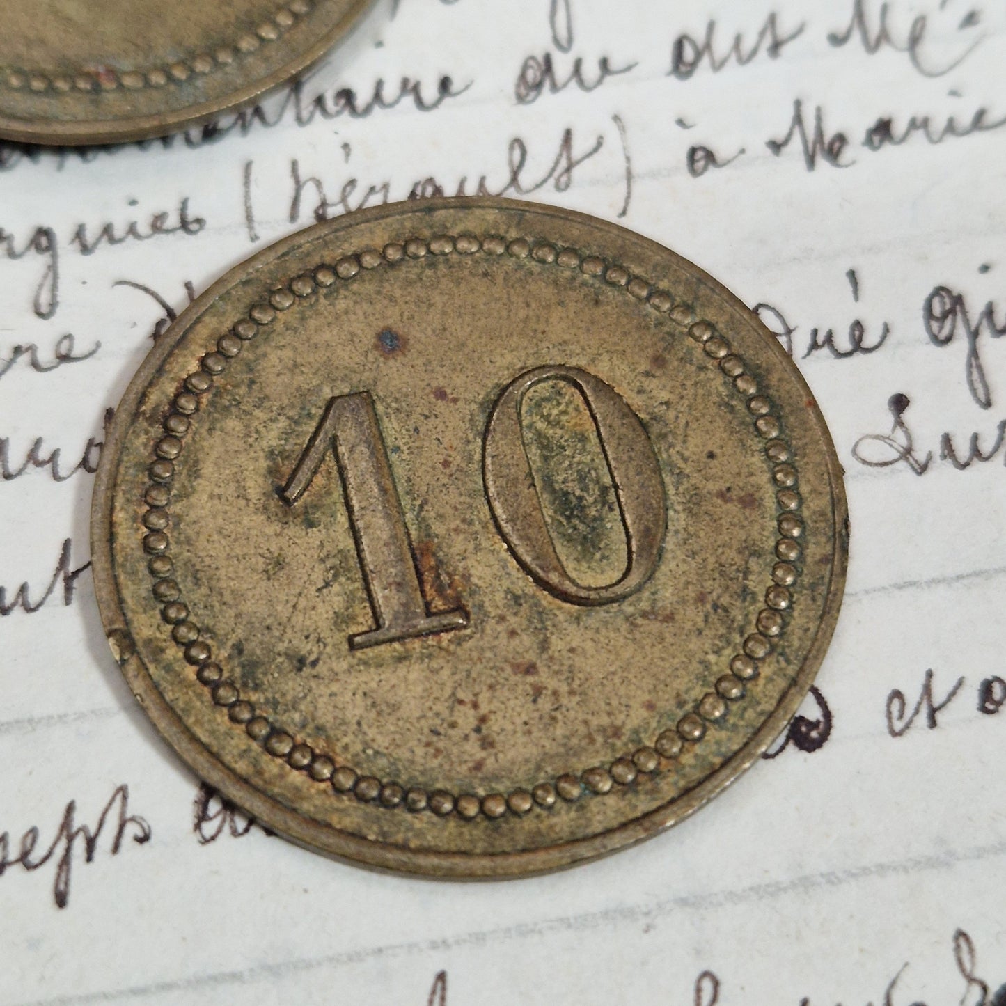 Jetons anciens « 10 » en laiton - Début XXe
