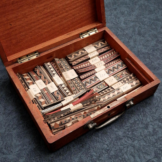 Rare box of marquetry strips/filings - Circa 1900
