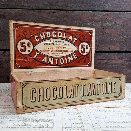 Wooden advertising box/crate "Chocolat T. Antoine"