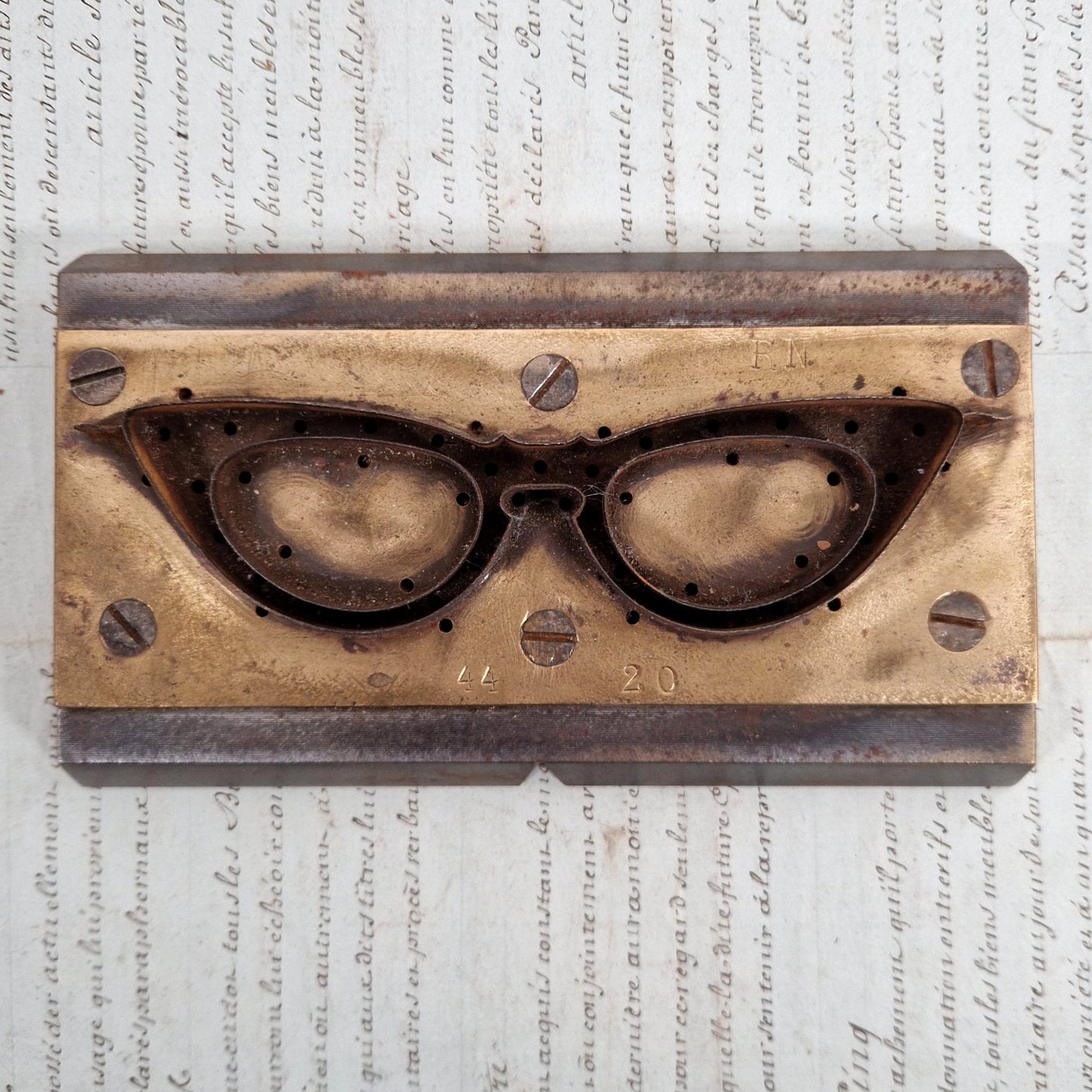 Ancien moule pour monture de lunettes
