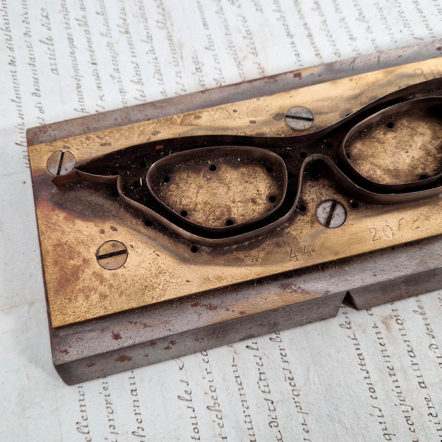 Ancien moule industriel pour « Monture de lunettes »