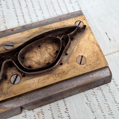 Ancien moule industriel pour « Monture de lunettes »