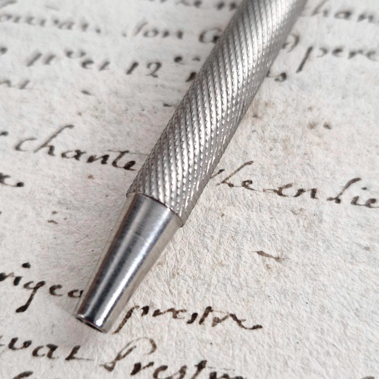 Ancienne « Pince à griffes » médicale