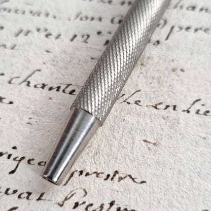 Ancienne « Pince à griffes » médicale