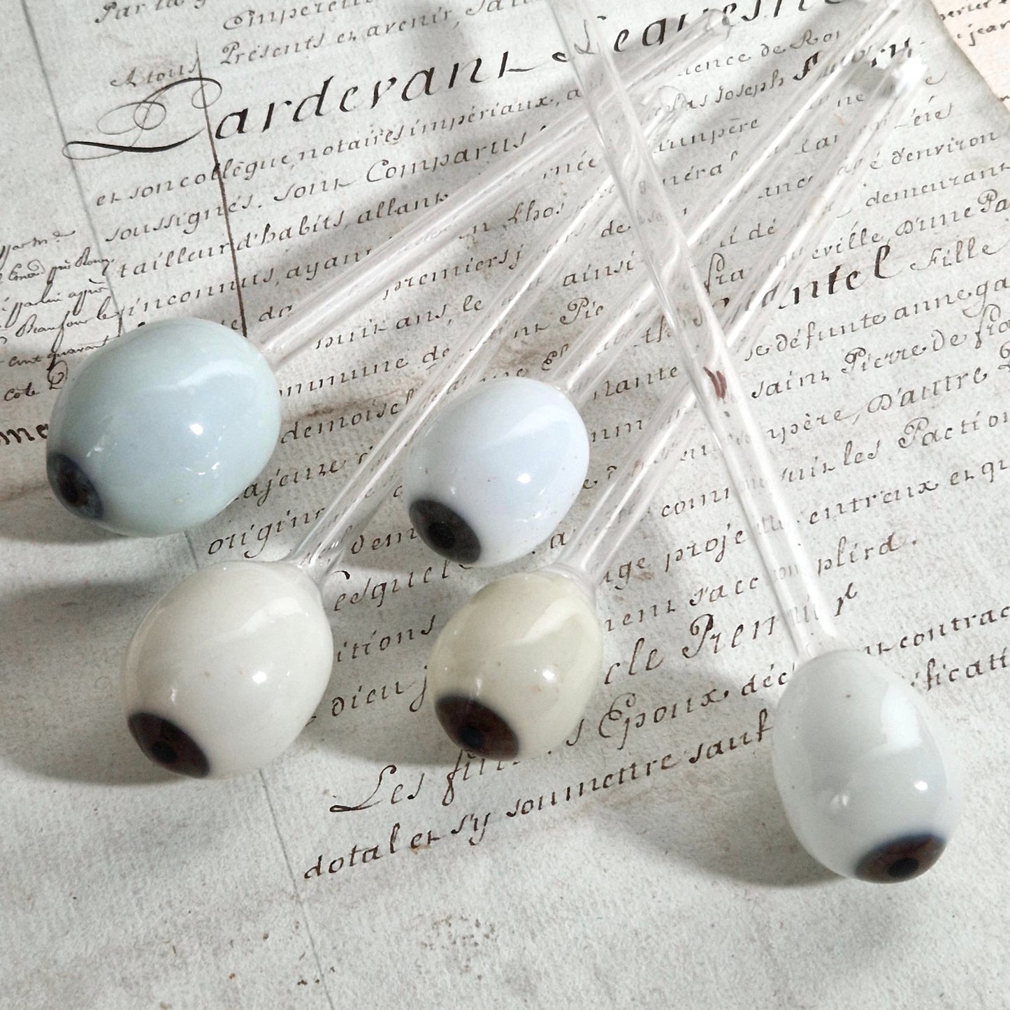 Collection de 5 ébauches de prothèses oculaires, vers 1900