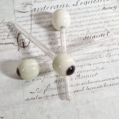Ancienne ébauche de prothèse oculaire en verre soufflé