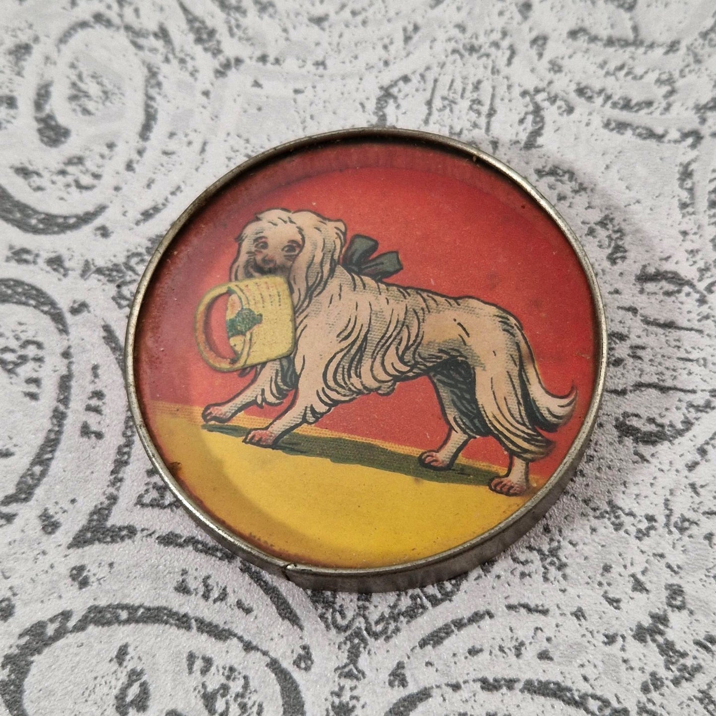 Ancien jeu de patience « Le chien au panier », vers 1900