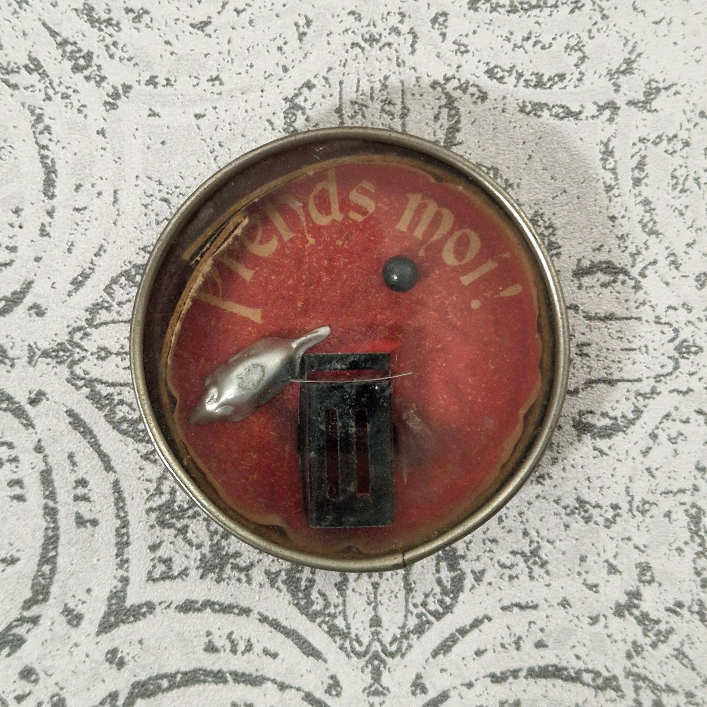 "Pick Me!" Mouse Puzzle - Circa 1900