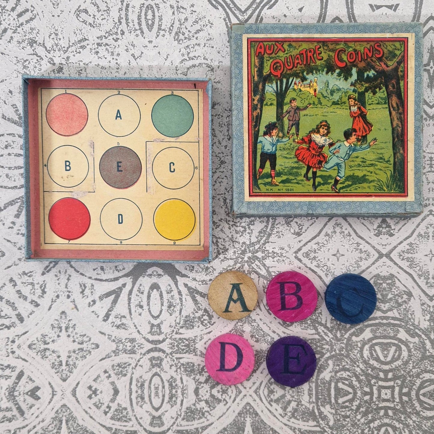 Jeu vers 1900 - « Aux Quatre Coins », N.K. Paris