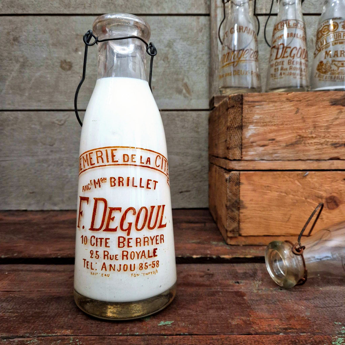 Bouteille de lait ancienne « Crèmerie de la Cité » Paris