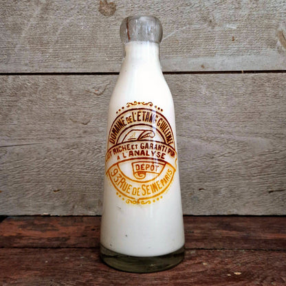 Milk bottle, "Domaine de l'Étang Guillemet", Paris