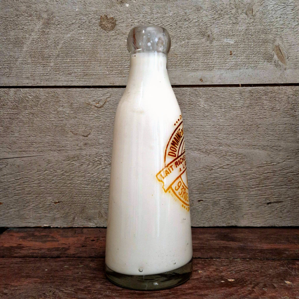 Milk bottle, "Domaine de l'Étang Guillemet", Paris