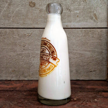 Milk bottle, "Domaine de l'Étang Guillemet", Paris
