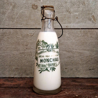 Bouteille de lait « Monchau » Barbès, Paris