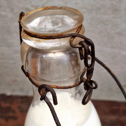 Bouteille de lait « Monchau » Barbès, Paris