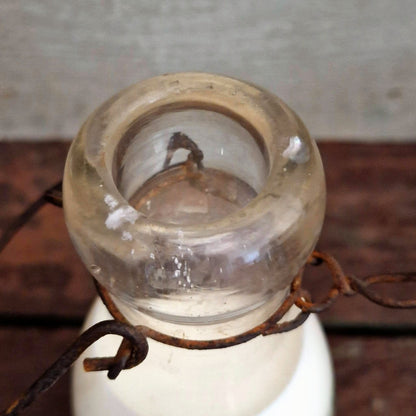 Bouteille de lait « Monchau » Barbès, Paris