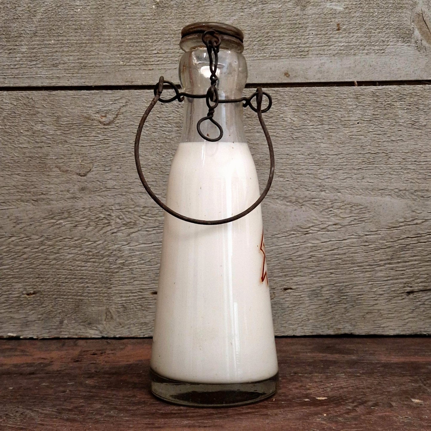 Bouteille de lait ancienne « R. Besse », Arpajon