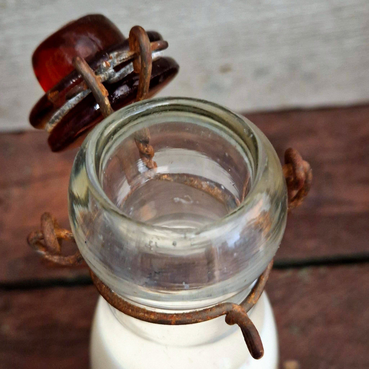 "Thorens – Magny-en-Vexin" milk bottle, early 20th century