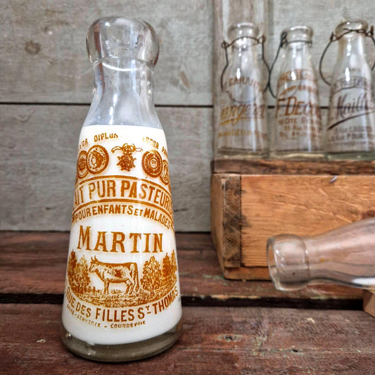 Bouteille de lait « Martin - Lait pur pasteurisé », Courbevoie