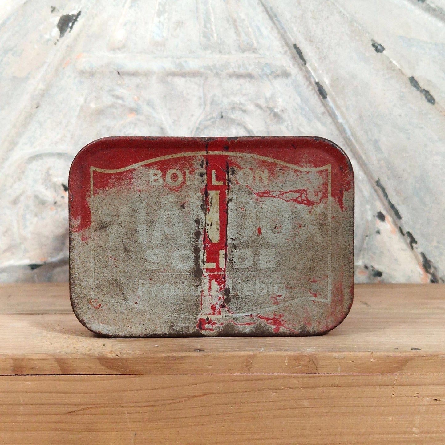 "Viandox broth - 200 portions" advertising tin, Circa 1945