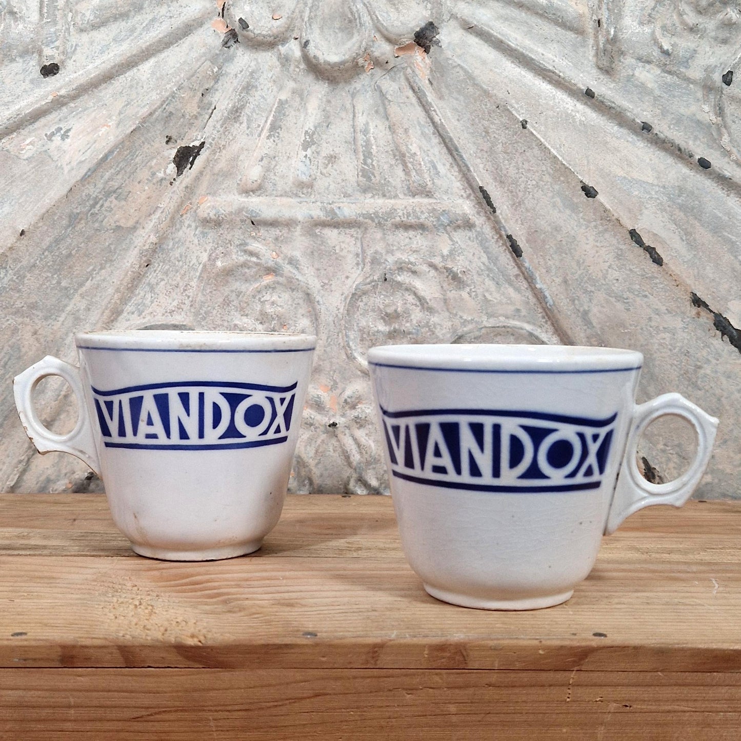 Set of 2 "VIANDOX" advertising mugs