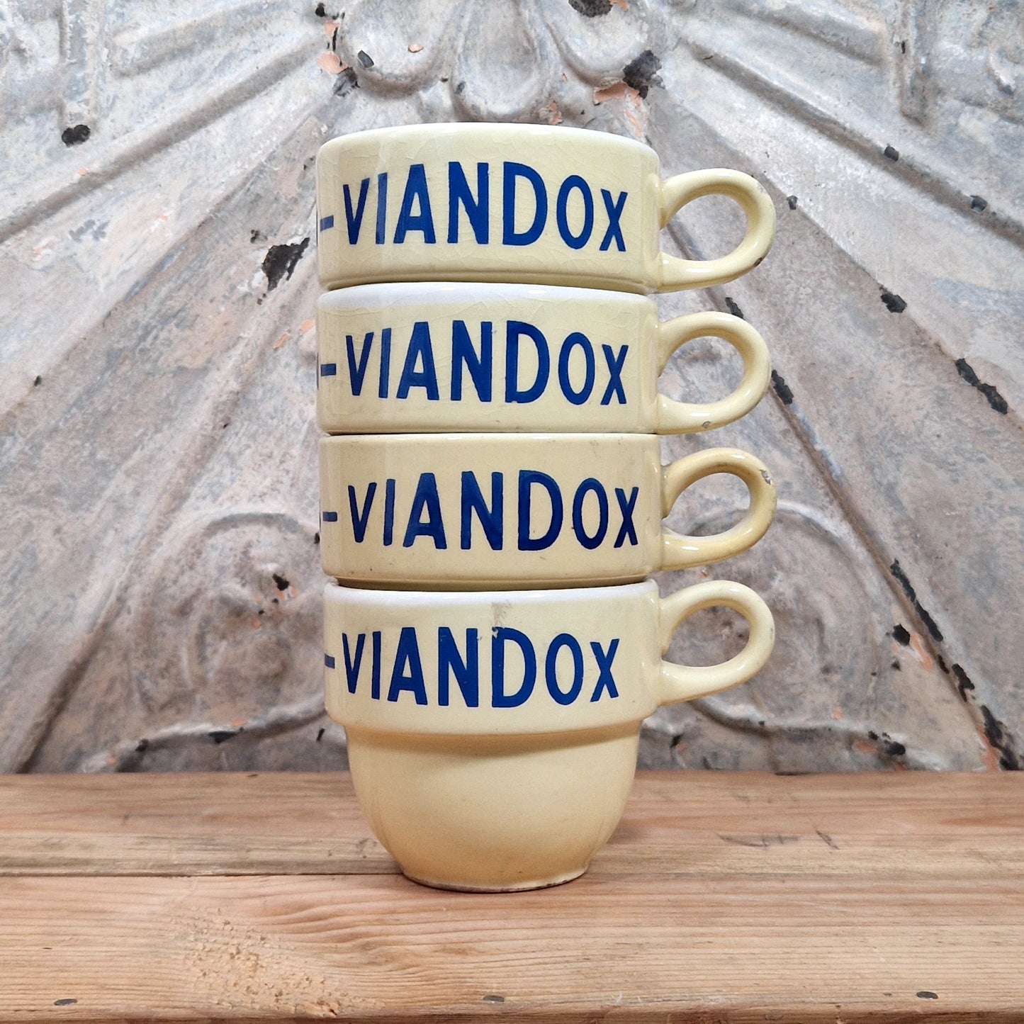Set of 4 "VIANDOX" ceramic mugs