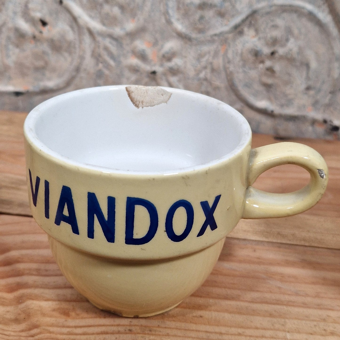 Set of 4 "VIANDOX" ceramic mugs
