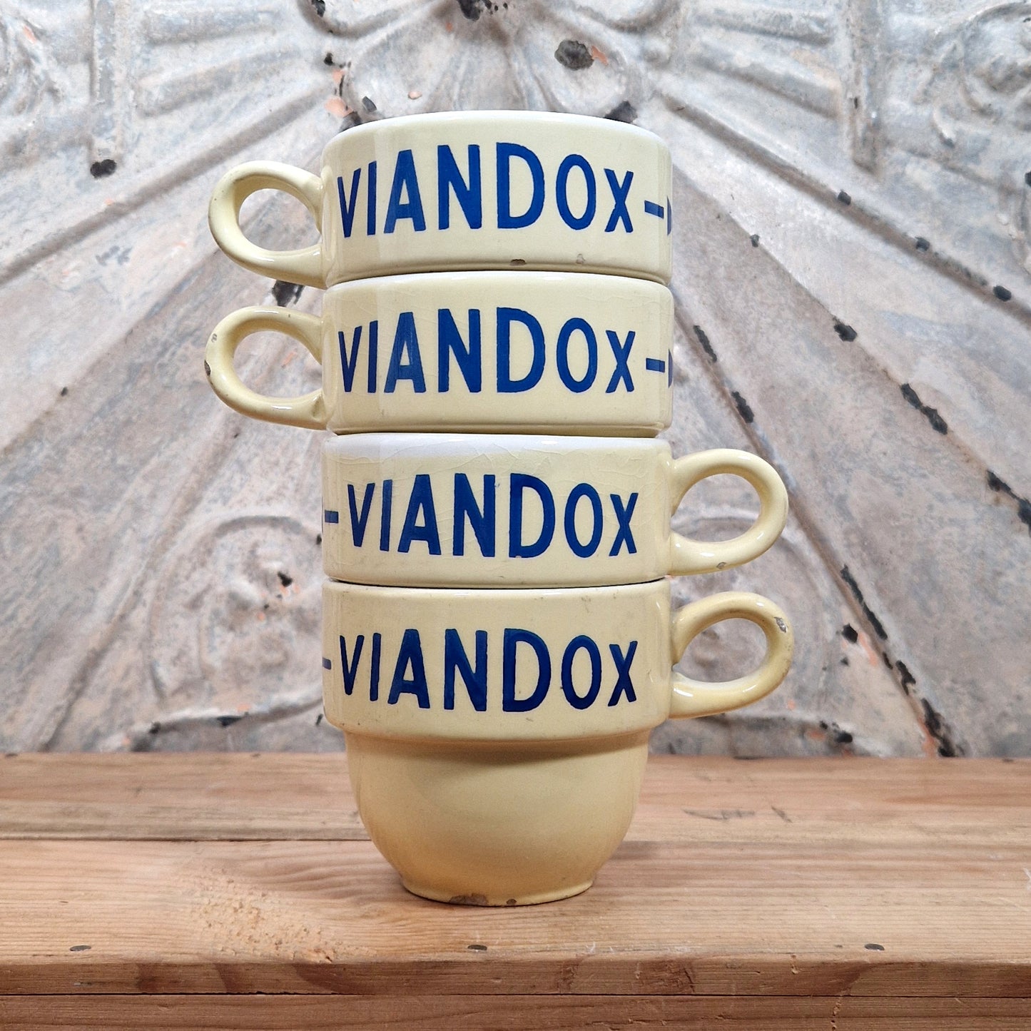 Set of 4 "VIANDOX" ceramic mugs